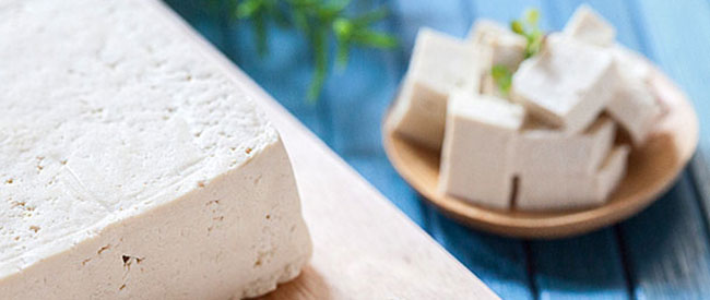 Tofu - Che cosa è e come si cucina - Vegolosi.it