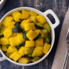 Gnocchi di farina di semola con zucchine e zafferano