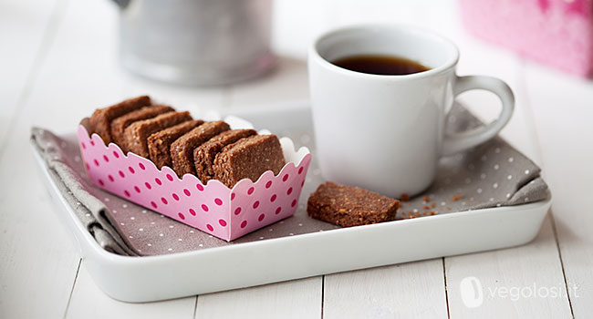 Biscotti di riso e nocciole