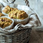 Muffin vegan zucchine e pomodori secchi