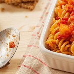 Il ragù di seitan si sposa alla perfezione con la pasta integrale, ma è buonissimo anche per condire pasta di semola fresca e lasagne.