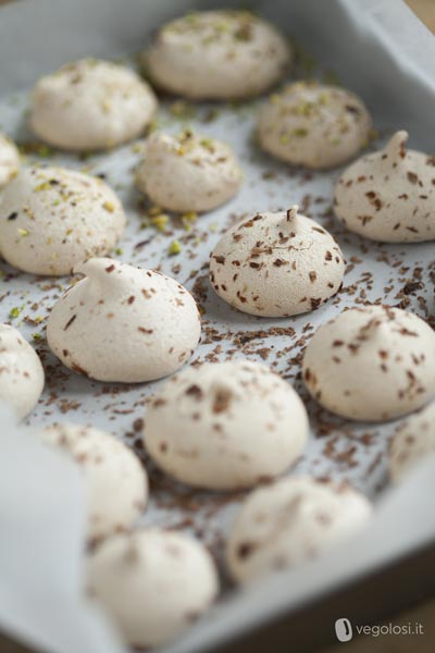 Meringhe vegane con aquafaba