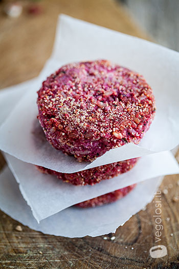 Burger vegan barbabietola e riso