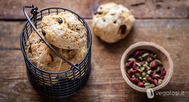 Pane al cardamomo e bacche di goji