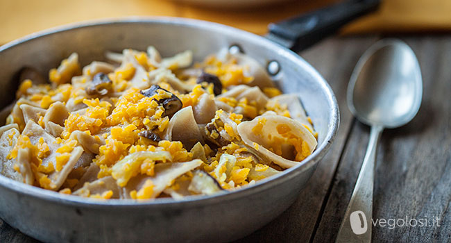 Maltagliati alle castagne con ragù di zucca