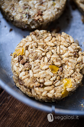 Burger vegani di riso integrale e lenticchie