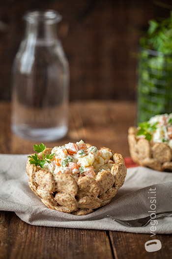 cestini pane e insalata russa vegana