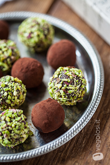 tartufino vegano al cacao pistacchi