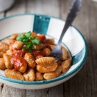 Gnocchi di ceci al pomodoro