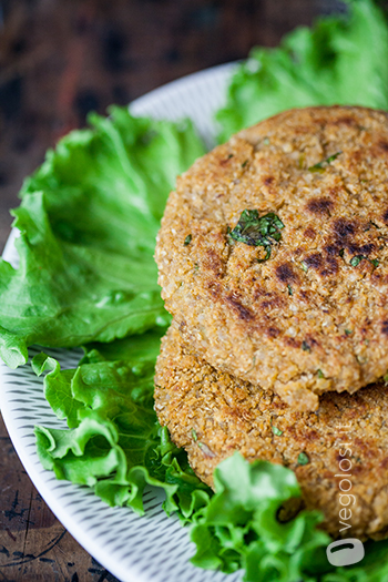Burger vegani quinoa e lenticchie