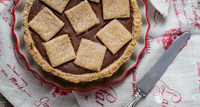 Crostata vegana con crema al cioccolato fondente