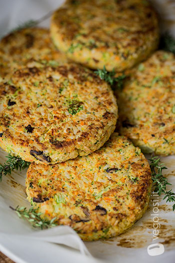 Burger vegetali tofu e nocciole