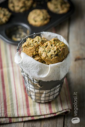 Muffin salati vegani ai carciofi
