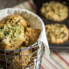 Muffin salati vegani ai carciofi