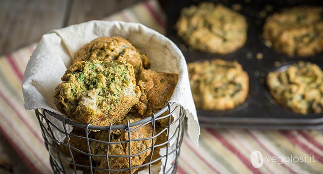 Muffin salati vegani ai carciofi