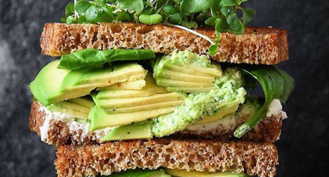 Avocado sandwich