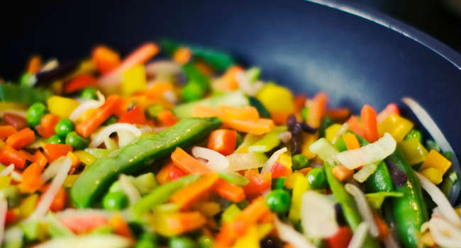 vegetables-frying-pan-greens