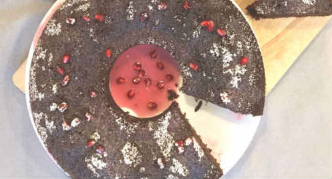 torta cioccolato e melagrana vegan