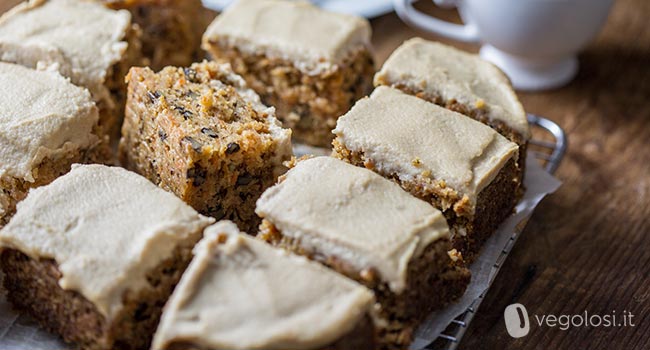 torta di carote vegan senza uova e senza burro