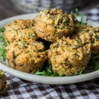 Muffin salati senza latte alla rucola