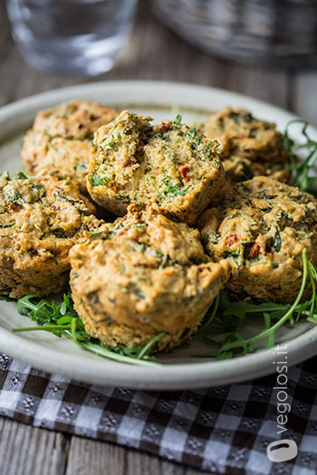 Muffin salati senza latte alla rucola