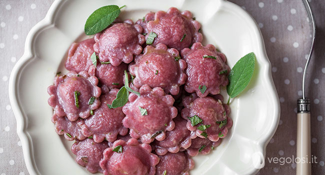 ravioli vegani ripieni di patate