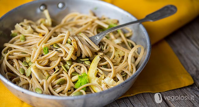 Spaghetti finocchi pinoli e limone