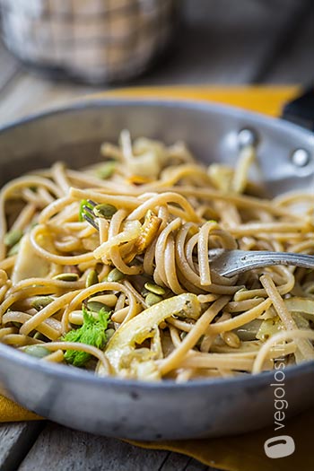 Spaghetti finocchi pinoli e limone