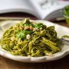 Tagliatelle al pesto di rucola e anacardi