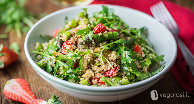 insalata asparagi quinoa fragole