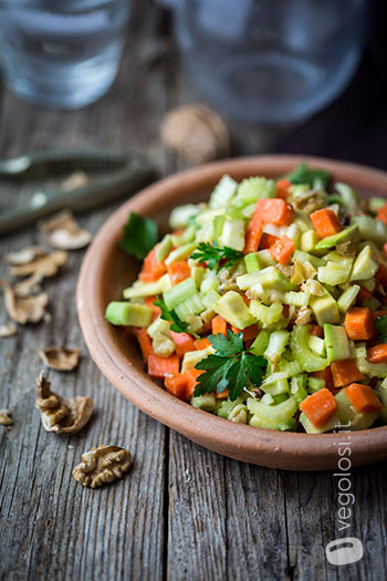 Insalata di sedano e avocado