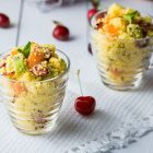 Cous cous dolce con frutta estiva