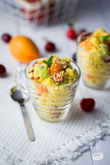 Cous cous dolce con frutta estiva