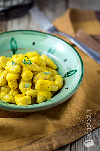 Gnocchi con farina di ceci e patate