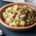 Gnocchi con sugo di patate e pere