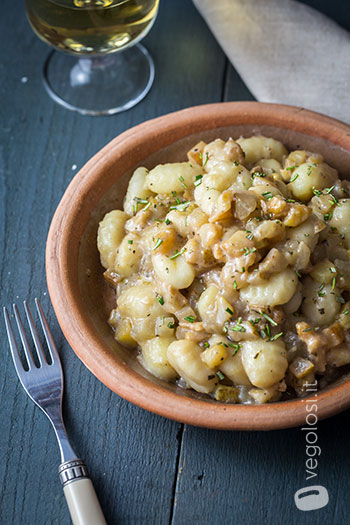 Gnocchi con sugo di patate e pere