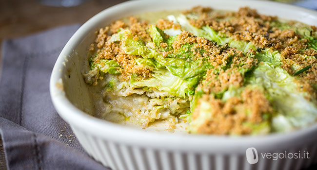 Lasagne di pane carasau con verza al rosmarino