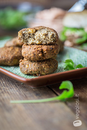 Polpette di melanzane con noci e zenzero