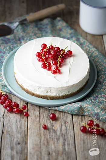 Torta vegana allo yogurt fredda
