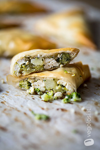 Fagottini di pasta fillo con tofu e broccoli
