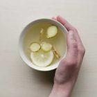 tè bianco allo zenzero e limone
