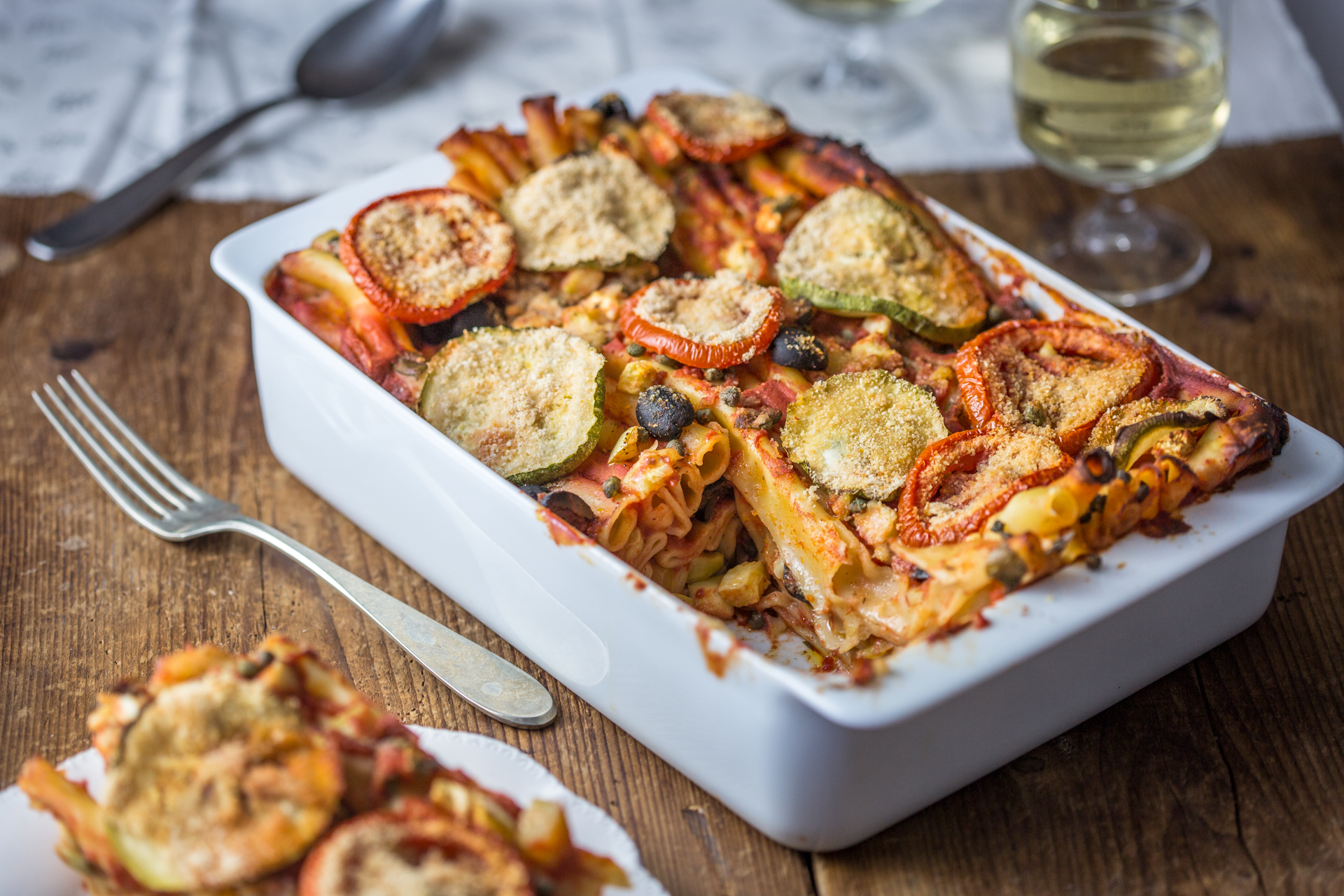 Ziti al forno con pomodoro e zucchine tonde