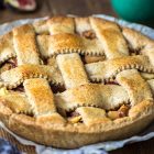 Crostata con mele e fichi alla cannella