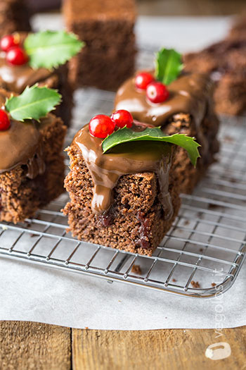 Mini tortine alle amarene e cioccolato fondente