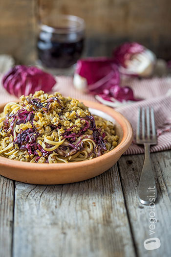spaghetti ragu seitan radicchio aceto balsamico