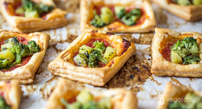 Pizzette di sfoglia con broccoli e patate