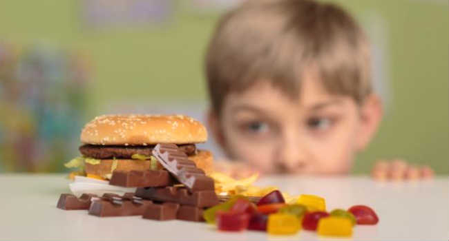 Risultati immagini per obesità infantile