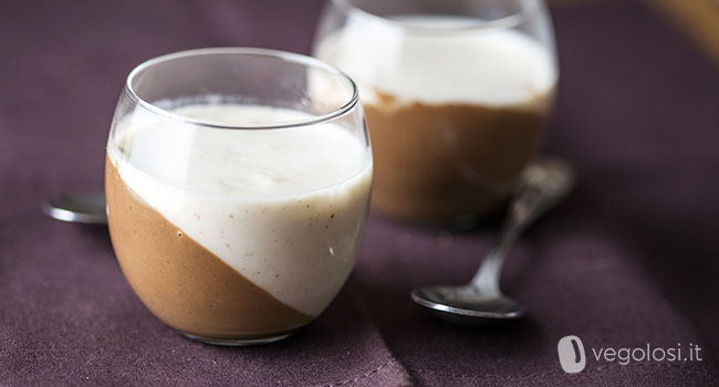 Panna cotta vegana alla vaniglia e cioccolato