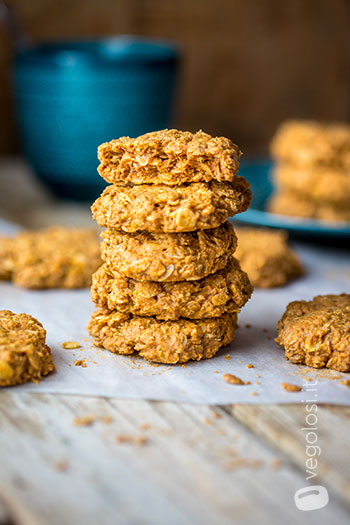 Biscotti 3 ingredienti vegani al burro d'arachidi
