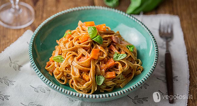 tagliatelle al ragù di carote